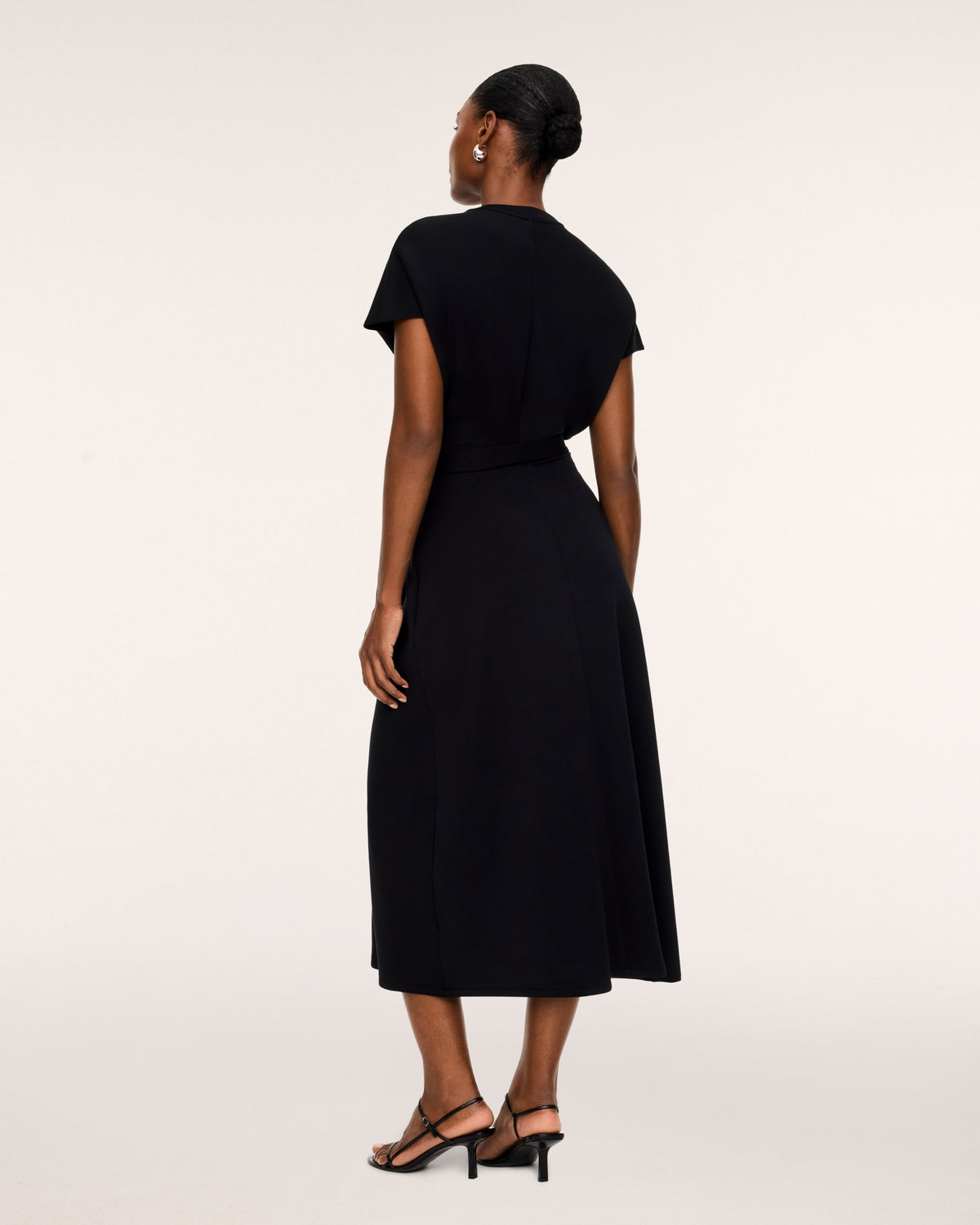 Airessentials Draped Tie-Waist Maxi Dress Very Black - SPANX