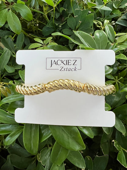 The Gold "Calypso" Single Strand Bracelet - Jackie Zstack